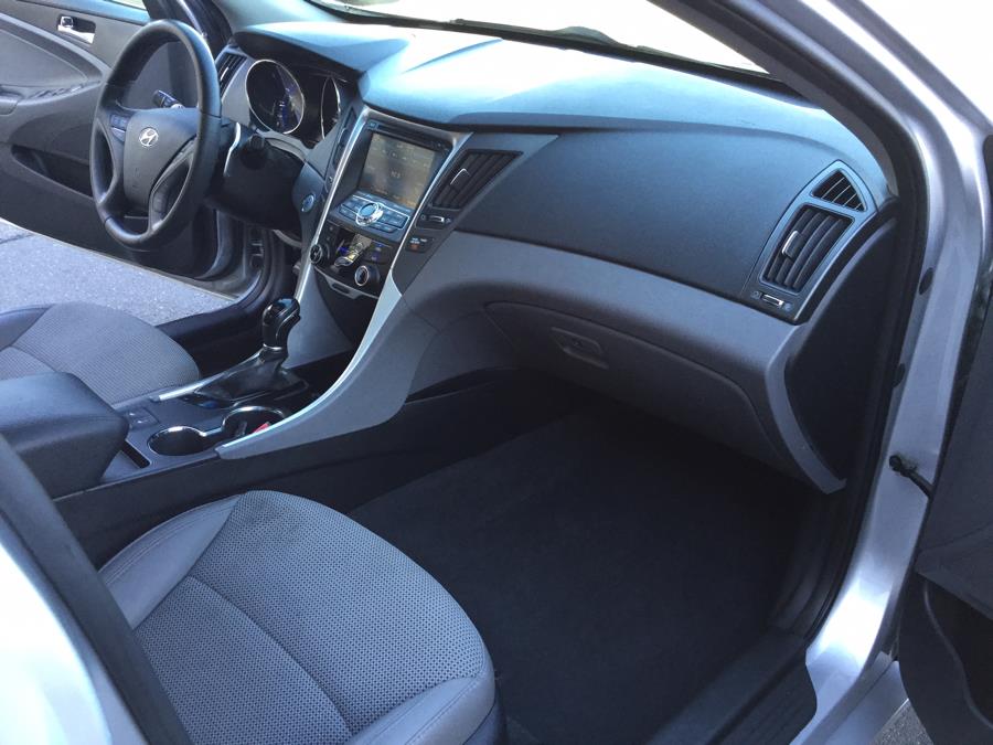 2013 Hyundai Sonata 4dr Sdn 2.4L Auto SE, available for sale in Plantsville, Connecticut | L&S Automotive LLC. Plantsville, Connecticut 2013 Hyundai Sonata 4dr Sdn 2.4L Auto SE, available for sale in Plantsville, Connecticut | L&S Automotive LLC. Plantsville, Connecticut