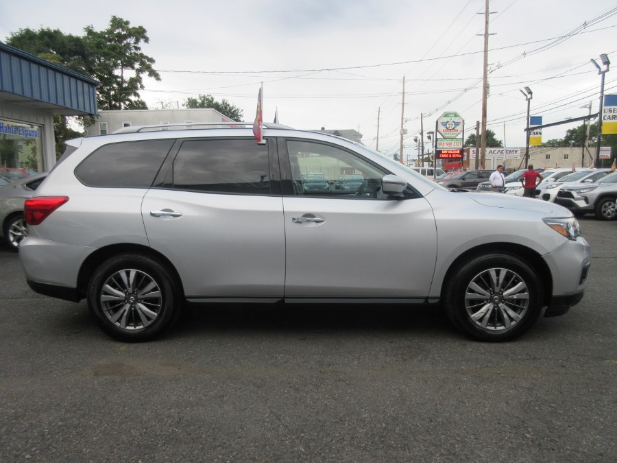 2019 Nissan Pathfinder FWD SL, available for sale in Linden, New Jersey | Route 27 Auto Mall. Linden, New Jersey 2019 Nissan Pathfinder FWD SL, available for sale in Linden, New Jersey | Route 27 Auto Mall. Linden, New Jersey