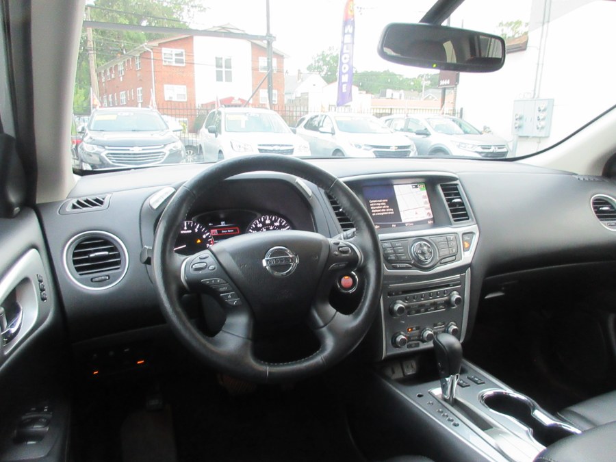 2019 Nissan Pathfinder FWD SL, available for sale in Linden, New Jersey | Route 27 Auto Mall. Linden, New Jersey 2019 Nissan Pathfinder FWD SL, available for sale in Linden, New Jersey | Route 27 Auto Mall. Linden, New Jersey