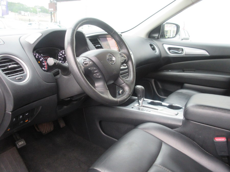 2019 Nissan Pathfinder FWD SL, available for sale in Linden, New Jersey | Route 27 Auto Mall. Linden, New Jersey 2019 Nissan Pathfinder FWD SL, available for sale in Linden, New Jersey | Route 27 Auto Mall. Linden, New Jersey