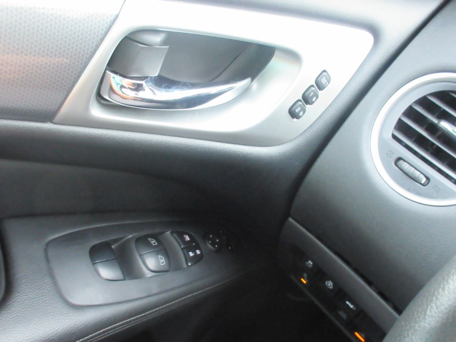 2019 Nissan Pathfinder FWD SL, available for sale in Linden, New Jersey | Route 27 Auto Mall. Linden, New Jersey 2019 Nissan Pathfinder FWD SL, available for sale in Linden, New Jersey | Route 27 Auto Mall. Linden, New Jersey