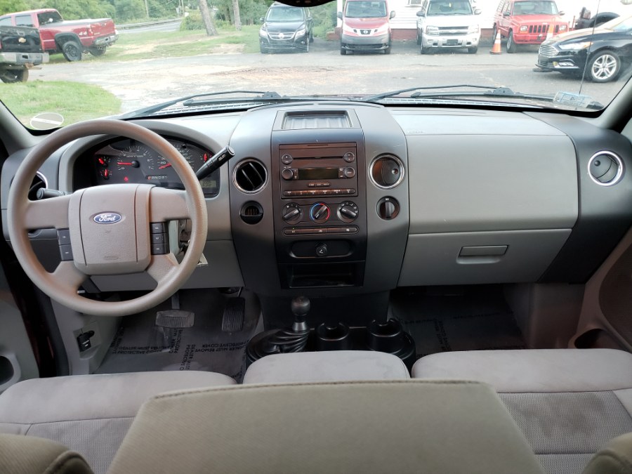 2004 Ford F-150 XLT 4WD 5.4 V8 Super Cab, available for sale in East Windsor, Connecticut | Toro Auto. East Windsor, Connecticut 2004 Ford F-150 XLT 4WD 5.4 V8 Super Cab, available for sale in East Windsor, Connecticut | Toro Auto. East Windsor, Connecticut