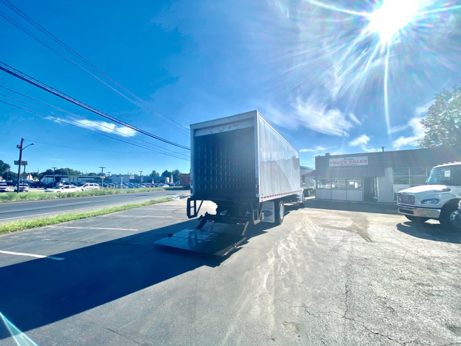 Used Freightliner M2a106 26 BOX TRUCK 2016 | Aladdin Truck Sales. Burlington, New Jersey