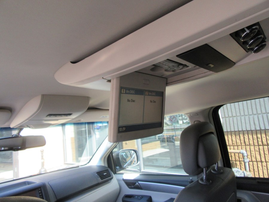 2012 Volkswagen Routan 4dr Wgn SE w/RSE & Navigation, available for sale in Little Ferry, New Jersey | Royalty Auto Sales. Little Ferry, New Jersey 2012 Volkswagen Routan 4dr Wgn SE w/RSE & Navigation, available for sale in Little Ferry, New Jersey | Royalty Auto Sales. Little Ferry, New Jersey