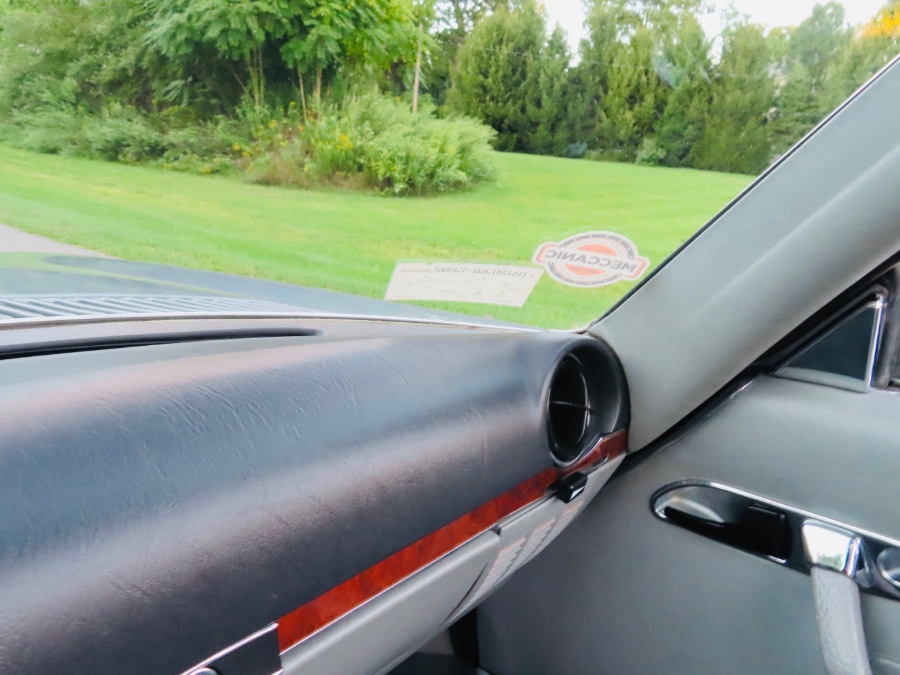 1989 Mercedes-Benz 560 Series 2dr Coupe 560SL Roadster, available for sale in North Salem, New York | Meccanic Shop North Inc. North Salem, New York 1989 Mercedes-Benz 560 Series 2dr Coupe 560SL Roadster, available for sale in North Salem, New York | Meccanic Shop North Inc. North Salem, New York