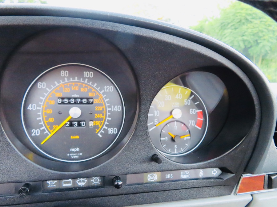 1989 Mercedes-Benz 560 Series 2dr Coupe 560SL Roadster, available for sale in North Salem, New York | Meccanic Shop North Inc. North Salem, New York 1989 Mercedes-Benz 560 Series 2dr Coupe 560SL Roadster, available for sale in North Salem, New York | Meccanic Shop North Inc. North Salem, New York