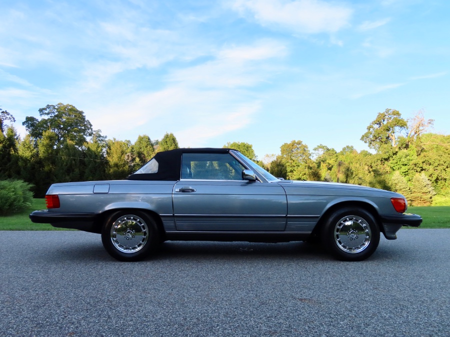 1989 Mercedes-Benz 560 Series 2dr Coupe 560SL Roadster, available for sale in North Salem, New York | Meccanic Shop North Inc. North Salem, New York 1989 Mercedes-Benz 560 Series 2dr Coupe 560SL Roadster, available for sale in North Salem, New York | Meccanic Shop North Inc. North Salem, New York