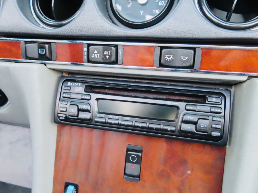 1989 Mercedes-Benz 560 Series 2dr Coupe 560SL Roadster, available for sale in North Salem, New York | Meccanic Shop North Inc. North Salem, New York 1989 Mercedes-Benz 560 Series 2dr Coupe 560SL Roadster, available for sale in North Salem, New York | Meccanic Shop North Inc. North Salem, New York