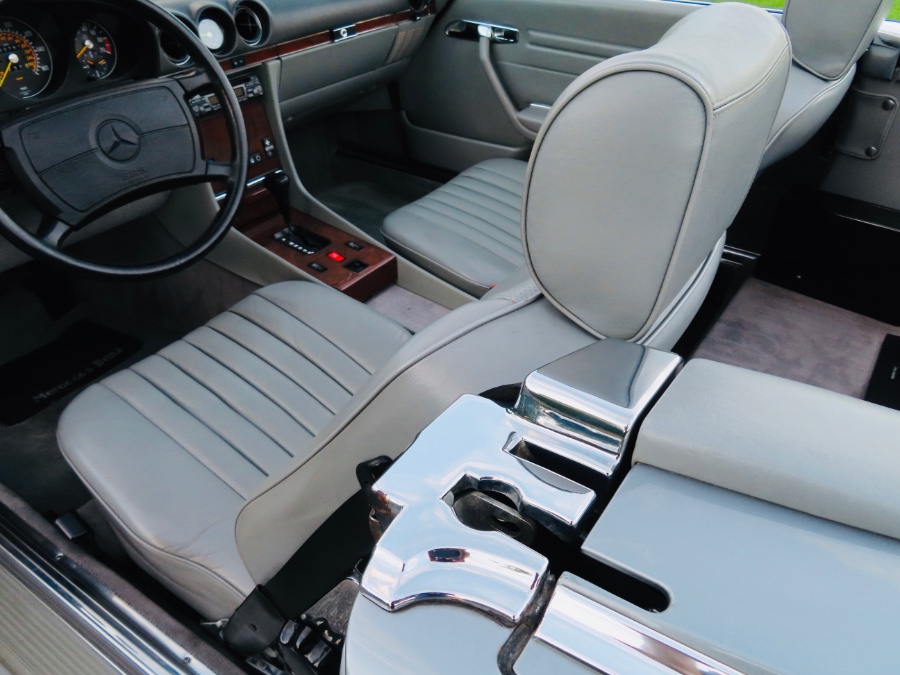 1989 Mercedes-Benz 560 Series 2dr Coupe 560SL Roadster, available for sale in North Salem, New York | Meccanic Shop North Inc. North Salem, New York 1989 Mercedes-Benz 560 Series 2dr Coupe 560SL Roadster, available for sale in North Salem, New York | Meccanic Shop North Inc. North Salem, New York