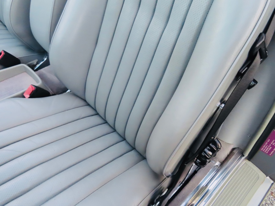 1989 Mercedes-Benz 560 Series 2dr Coupe 560SL Roadster, available for sale in North Salem, New York | Meccanic Shop North Inc. North Salem, New York 1989 Mercedes-Benz 560 Series 2dr Coupe 560SL Roadster, available for sale in North Salem, New York | Meccanic Shop North Inc. North Salem, New York