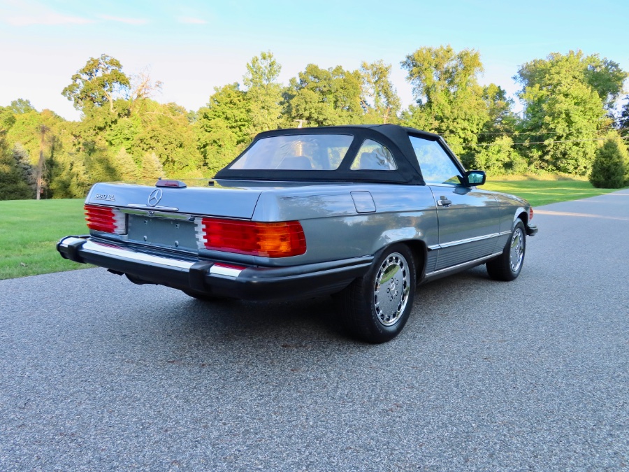 1989 Mercedes-Benz 560 Series 2dr Coupe 560SL Roadster, available for sale in North Salem, New York | Meccanic Shop North Inc. North Salem, New York 1989 Mercedes-Benz 560 Series 2dr Coupe 560SL Roadster, available for sale in North Salem, New York | Meccanic Shop North Inc. North Salem, New York