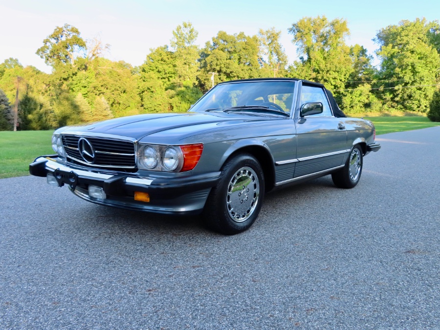 1989 Mercedes-Benz 560 Series 2dr Coupe 560SL Roadster, available for sale in North Salem, New York | Meccanic Shop North Inc. North Salem, New York 1989 Mercedes-Benz 560 Series 2dr Coupe 560SL Roadster, available for sale in North Salem, New York | Meccanic Shop North Inc. North Salem, New York