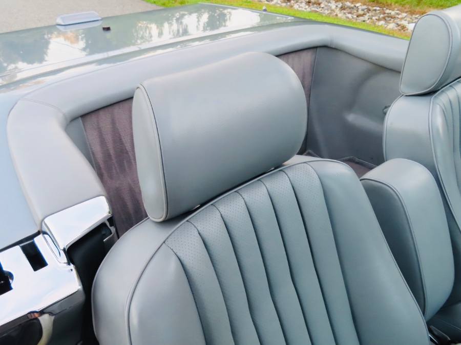 1989 Mercedes-Benz 560 Series 2dr Coupe 560SL Roadster, available for sale in North Salem, New York | Meccanic Shop North Inc. North Salem, New York 1989 Mercedes-Benz 560 Series 2dr Coupe 560SL Roadster, available for sale in North Salem, New York | Meccanic Shop North Inc. North Salem, New York