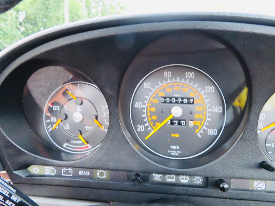 1989 Mercedes-Benz 560 Series 2dr Coupe 560SL Roadster, available for sale in North Salem, New York | Meccanic Shop North Inc. North Salem, New York 1989 Mercedes-Benz 560 Series 2dr Coupe 560SL Roadster, available for sale in North Salem, New York | Meccanic Shop North Inc. North Salem, New York