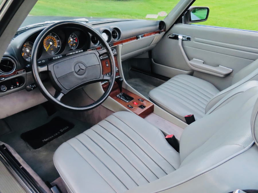 1989 Mercedes-Benz 560 Series 2dr Coupe 560SL Roadster, available for sale in North Salem, New York | Meccanic Shop North Inc. North Salem, New York 1989 Mercedes-Benz 560 Series 2dr Coupe 560SL Roadster, available for sale in North Salem, New York | Meccanic Shop North Inc. North Salem, New York
