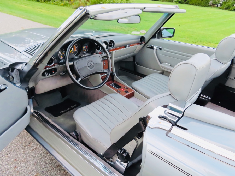 1989 Mercedes-Benz 560 Series 2dr Coupe 560SL Roadster, available for sale in North Salem, New York | Meccanic Shop North Inc. North Salem, New York 1989 Mercedes-Benz 560 Series 2dr Coupe 560SL Roadster, available for sale in North Salem, New York | Meccanic Shop North Inc. North Salem, New York