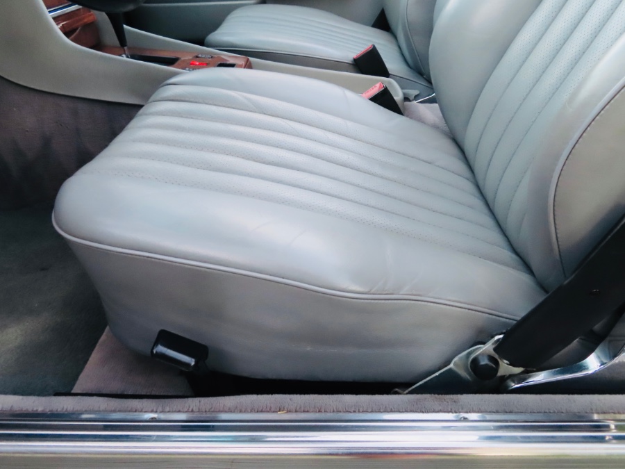 1989 Mercedes-Benz 560 Series 2dr Coupe 560SL Roadster, available for sale in North Salem, New York | Meccanic Shop North Inc. North Salem, New York 1989 Mercedes-Benz 560 Series 2dr Coupe 560SL Roadster, available for sale in North Salem, New York | Meccanic Shop North Inc. North Salem, New York