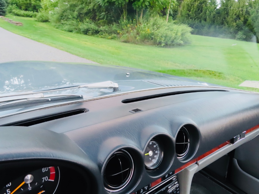 1989 Mercedes-Benz 560 Series 2dr Coupe 560SL Roadster, available for sale in North Salem, New York | Meccanic Shop North Inc. North Salem, New York 1989 Mercedes-Benz 560 Series 2dr Coupe 560SL Roadster, available for sale in North Salem, New York | Meccanic Shop North Inc. North Salem, New York