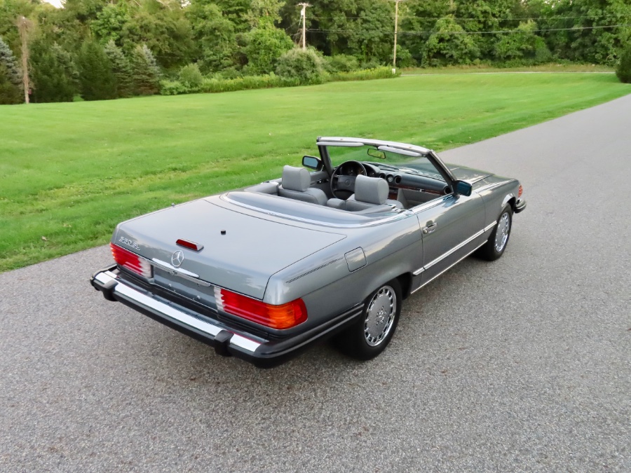 1989 Mercedes-Benz 560 Series 2dr Coupe 560SL Roadster, available for sale in North Salem, New York | Meccanic Shop North Inc. North Salem, New York 1989 Mercedes-Benz 560 Series 2dr Coupe 560SL Roadster, available for sale in North Salem, New York | Meccanic Shop North Inc. North Salem, New York