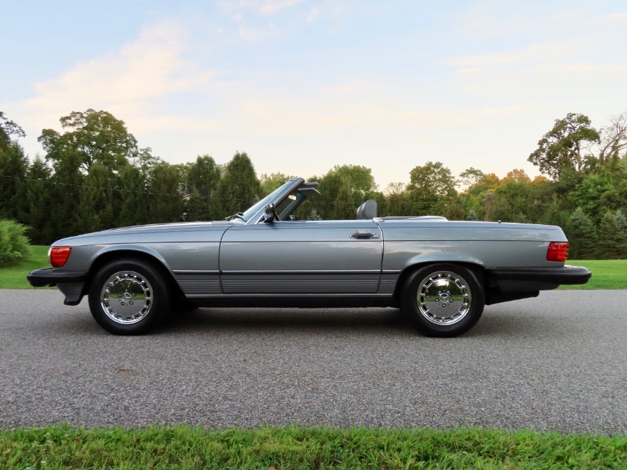 1989 Mercedes-Benz 560 Series 2dr Coupe 560SL Roadster, available for sale in North Salem, New York | Meccanic Shop North Inc. North Salem, New York 1989 Mercedes-Benz 560 Series 2dr Coupe 560SL Roadster, available for sale in North Salem, New York | Meccanic Shop North Inc. North Salem, New York