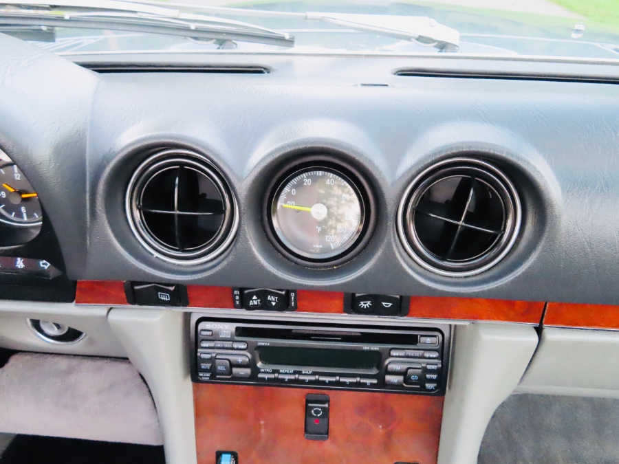 1989 Mercedes-Benz 560 Series 2dr Coupe 560SL Roadster, available for sale in North Salem, New York | Meccanic Shop North Inc. North Salem, New York 1989 Mercedes-Benz 560 Series 2dr Coupe 560SL Roadster, available for sale in North Salem, New York | Meccanic Shop North Inc. North Salem, New York