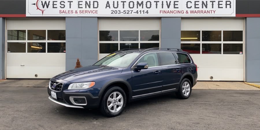 2010 Volvo XC70 3.2L w/Moonroof, available for sale in Waterbury, Connecticut | West End Automotive Center. Waterbury, Connecticut