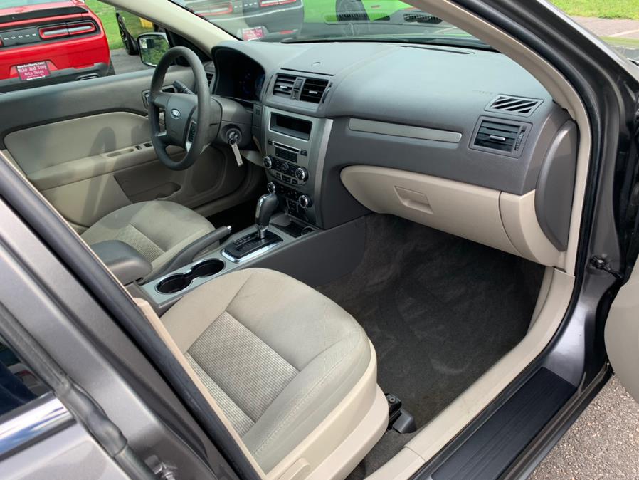 2010 Ford Fusion 4dr Sdn SE FWD, available for sale in South Windsor, Connecticut | Mike And Tony Auto Sales, Inc. South Windsor, Connecticut 2010 Ford Fusion 4dr Sdn SE FWD, available for sale in South Windsor, Connecticut | Mike And Tony Auto Sales, Inc. South Windsor, Connecticut