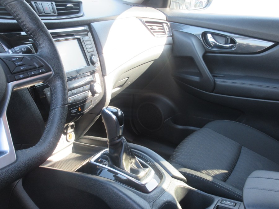 2019 Nissan Rogue FWD SV, available for sale in Linden, New Jersey | Route 27 Auto Mall. Linden, New Jersey 2019 Nissan Rogue FWD SV, available for sale in Linden, New Jersey | Route 27 Auto Mall. Linden, New Jersey