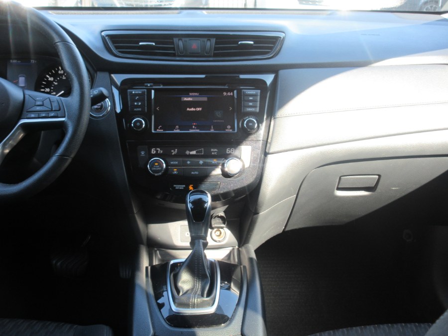 2019 Nissan Rogue FWD SV, available for sale in Linden, New Jersey | Route 27 Auto Mall. Linden, New Jersey 2019 Nissan Rogue FWD SV, available for sale in Linden, New Jersey | Route 27 Auto Mall. Linden, New Jersey