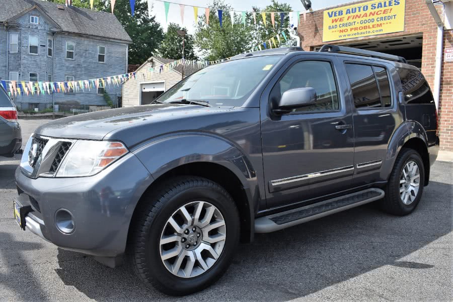 2012 Nissan Pathfinder 4WD 4dr V6 LE, available for sale in Hartford, Connecticut | VEB Auto Sales. Hartford, Connecticut