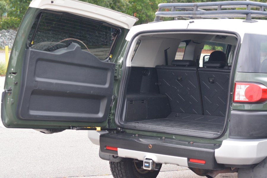 2010 Toyota FJ Cruiser 4WD 4dr Auto, available for sale in Ashland, Massachusetts | New Beginning Auto Service Inc. Ashland, Massachusetts 2010 Toyota FJ Cruiser 4WD 4dr Auto, available for sale in Ashland, Massachusetts | New Beginning Auto Service Inc. Ashland, Massachusetts