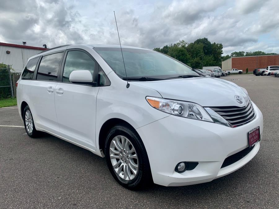 2014 Toyota Sienna 5dr 8-Pass Van V6 XLE FWD, available for sale in South Windsor, Connecticut | Mike And Tony Auto Sales, Inc. South Windsor, Connecticut 2014 Toyota Sienna 5dr 8-Pass Van V6 XLE FWD, available for sale in South Windsor, Connecticut | Mike And Tony Auto Sales, Inc. South Windsor, Connecticut