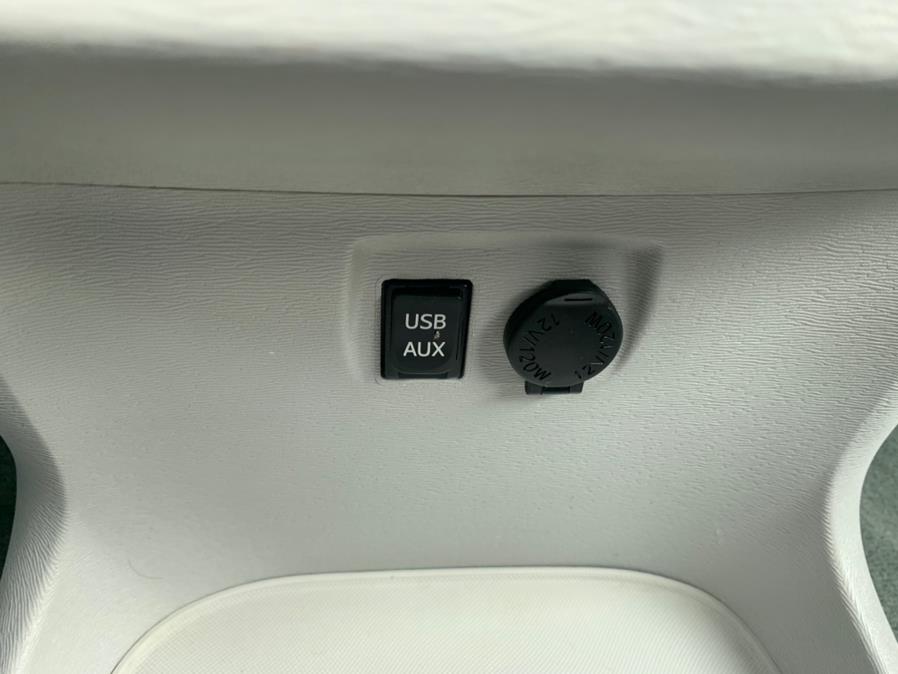 2014 Toyota Sienna 5dr 8-Pass Van V6 XLE FWD, available for sale in South Windsor, Connecticut | Mike And Tony Auto Sales, Inc. South Windsor, Connecticut 2014 Toyota Sienna 5dr 8-Pass Van V6 XLE FWD, available for sale in South Windsor, Connecticut | Mike And Tony Auto Sales, Inc. South Windsor, Connecticut
