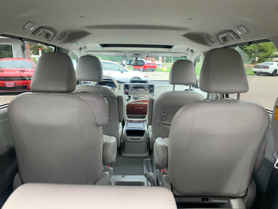 2014 Toyota Sienna 5dr 8-Pass Van V6 XLE FWD, available for sale in South Windsor, Connecticut | Mike And Tony Auto Sales, Inc. South Windsor, Connecticut 2014 Toyota Sienna 5dr 8-Pass Van V6 XLE FWD, available for sale in South Windsor, Connecticut | Mike And Tony Auto Sales, Inc. South Windsor, Connecticut