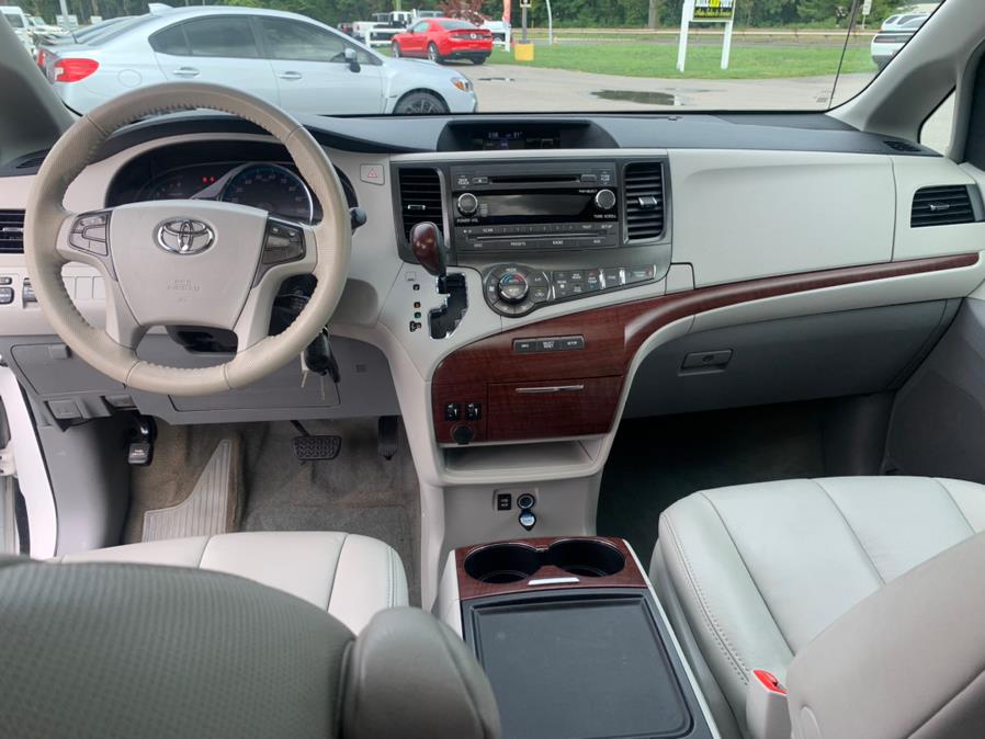 2014 Toyota Sienna 5dr 8-Pass Van V6 XLE FWD, available for sale in South Windsor, Connecticut | Mike And Tony Auto Sales, Inc. South Windsor, Connecticut 2014 Toyota Sienna 5dr 8-Pass Van V6 XLE FWD, available for sale in South Windsor, Connecticut | Mike And Tony Auto Sales, Inc. South Windsor, Connecticut