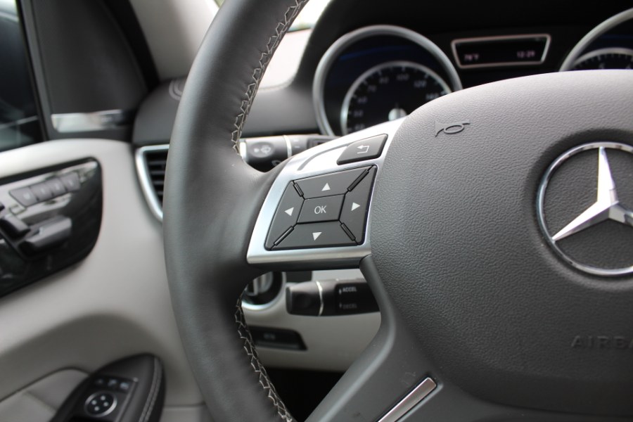 2016 Mercedes-Benz GL 4MATIC 4dr GL450, available for sale in Great Neck, New York | Great Neck Car Buyers & Sellers. Great Neck, New York 2016 Mercedes-Benz GL 4MATIC 4dr GL450, available for sale in Great Neck, New York | Great Neck Car Buyers & Sellers. Great Neck, New York