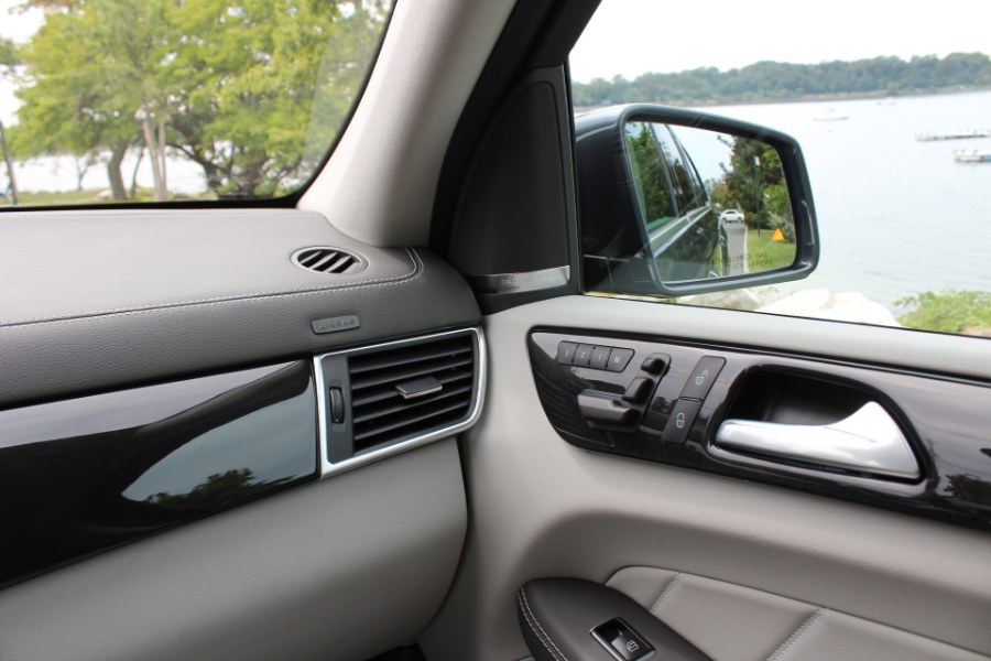 2016 Mercedes-Benz GL 4MATIC 4dr GL450, available for sale in Great Neck, New York | Great Neck Car Buyers & Sellers. Great Neck, New York 2016 Mercedes-Benz GL 4MATIC 4dr GL450, available for sale in Great Neck, New York | Great Neck Car Buyers & Sellers. Great Neck, New York