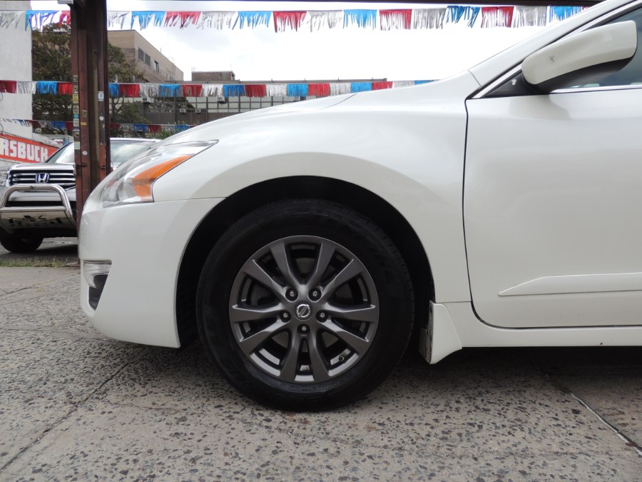2015 Nissan Altima 4dr Sdn I4 2.5 S, available for sale in Brooklyn, New York | Carsbuck Inc.. Brooklyn, New York 2015 Nissan Altima 4dr Sdn I4 2.5 S, available for sale in Brooklyn, New York | Carsbuck Inc.. Brooklyn, New York
