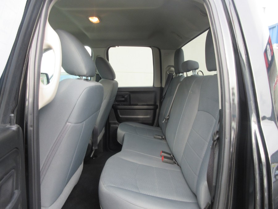 Used Ram 1500 Express 4x4 Quad Cab 6''4" Box 2018 | Route 27 Auto Mall. Linden, New Jersey Used Ram 1500 Express 4x4 Quad Cab 6''4" Box 2018 | Route 27 Auto Mall. Linden, New Jersey