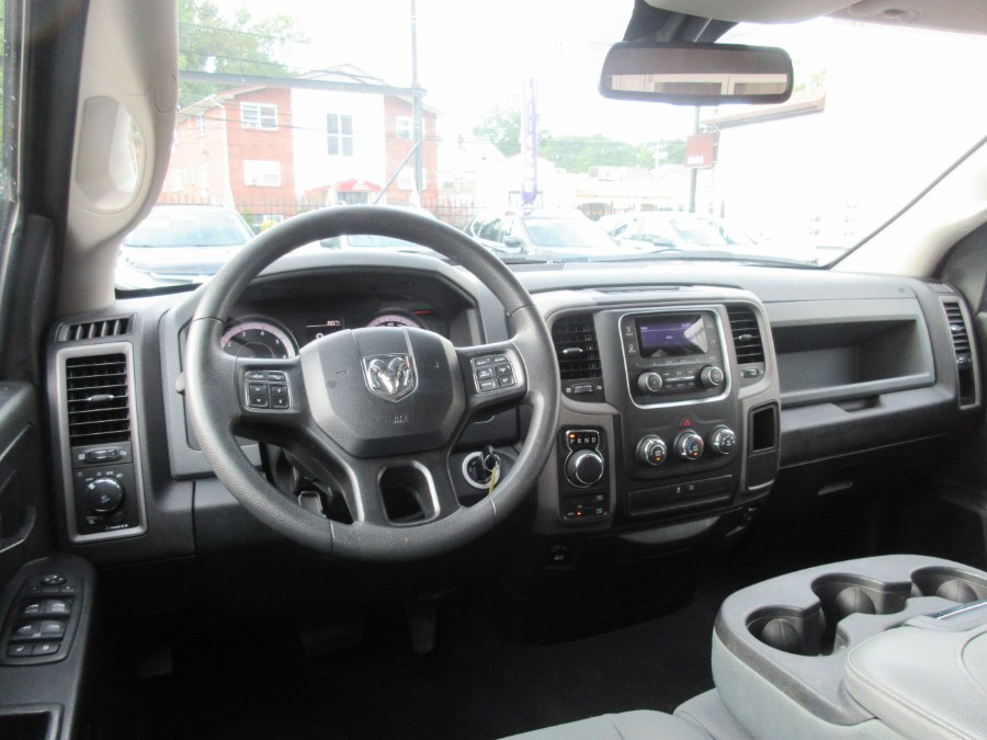 Used Ram 1500 Express 4x4 Quad Cab 6''4" Box 2018 | Route 27 Auto Mall. Linden, New Jersey Used Ram 1500 Express 4x4 Quad Cab 6''4" Box 2018 | Route 27 Auto Mall. Linden, New Jersey