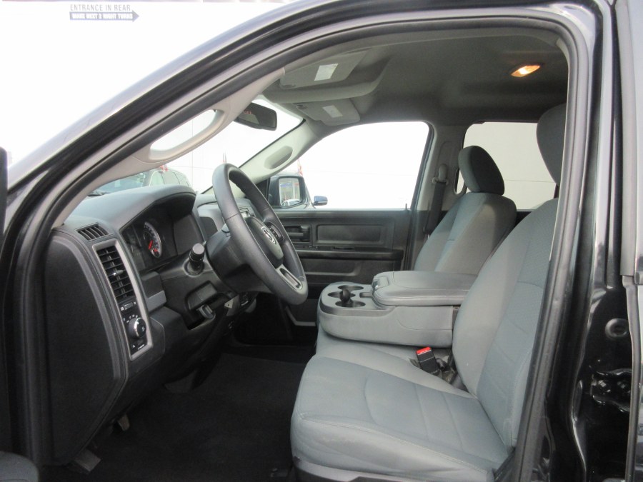 Used Ram 1500 Express 4x4 Quad Cab 6''4" Box 2018 | Route 27 Auto Mall. Linden, New Jersey Used Ram 1500 Express 4x4 Quad Cab 6''4" Box 2018 | Route 27 Auto Mall. Linden, New Jersey