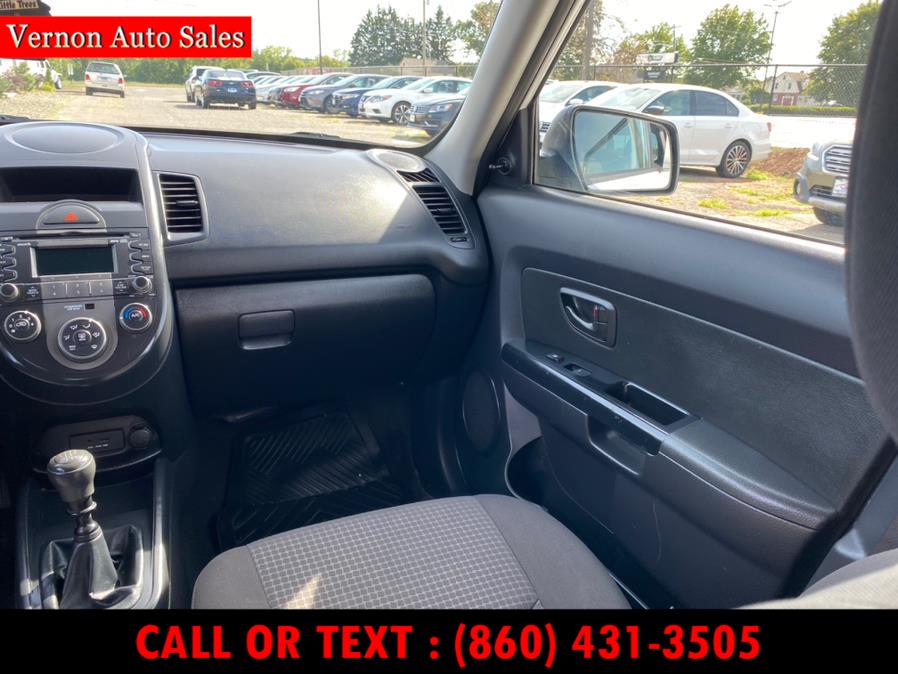 2011 Kia Soul 5dr Wgn Man, available for sale in Manchester, Connecticut | Vernon Auto Sale & Service. Manchester, Connecticut 2011 Kia Soul 5dr Wgn Man, available for sale in Manchester, Connecticut | Vernon Auto Sale & Service. Manchester, Connecticut