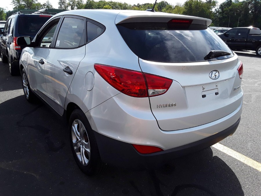 2013 Hyundai Tucson FWD 4dr Auto GL, available for sale in Manchester, Connecticut | Best Auto Sales LLC. Manchester, Connecticut 2013 Hyundai Tucson FWD 4dr Auto GL, available for sale in Manchester, Connecticut | Best Auto Sales LLC. Manchester, Connecticut