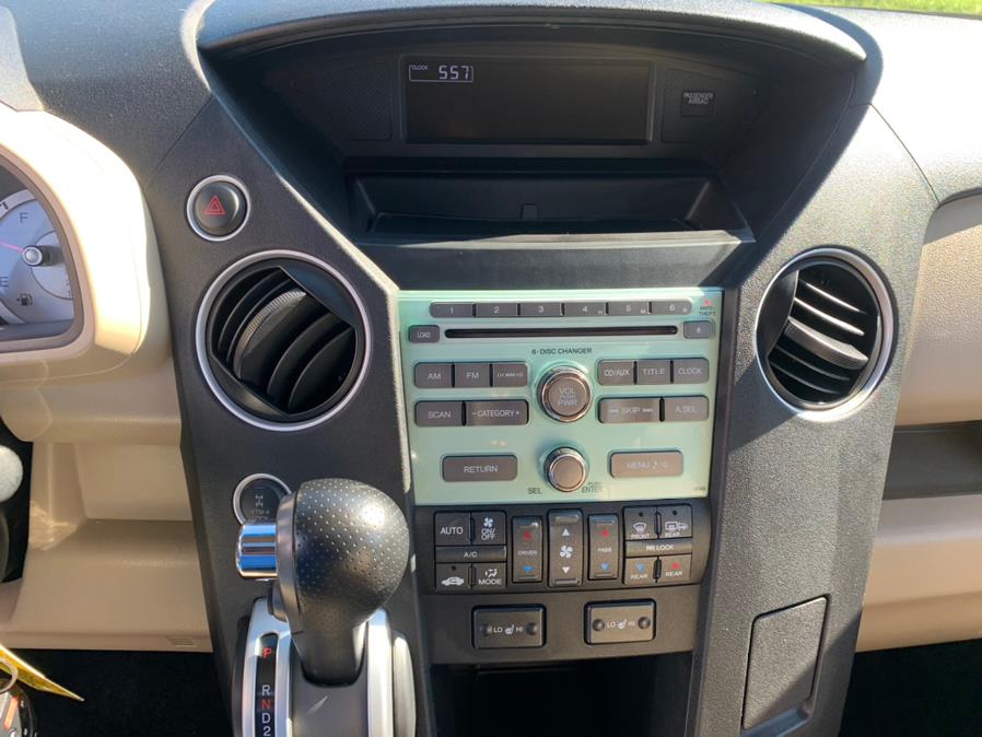 2010 Honda Pilot 4WD 4dr EX-L, available for sale in South Windsor, Connecticut | Mike And Tony Auto Sales, Inc. South Windsor, Connecticut 2010 Honda Pilot 4WD 4dr EX-L, available for sale in South Windsor, Connecticut | Mike And Tony Auto Sales, Inc. South Windsor, Connecticut