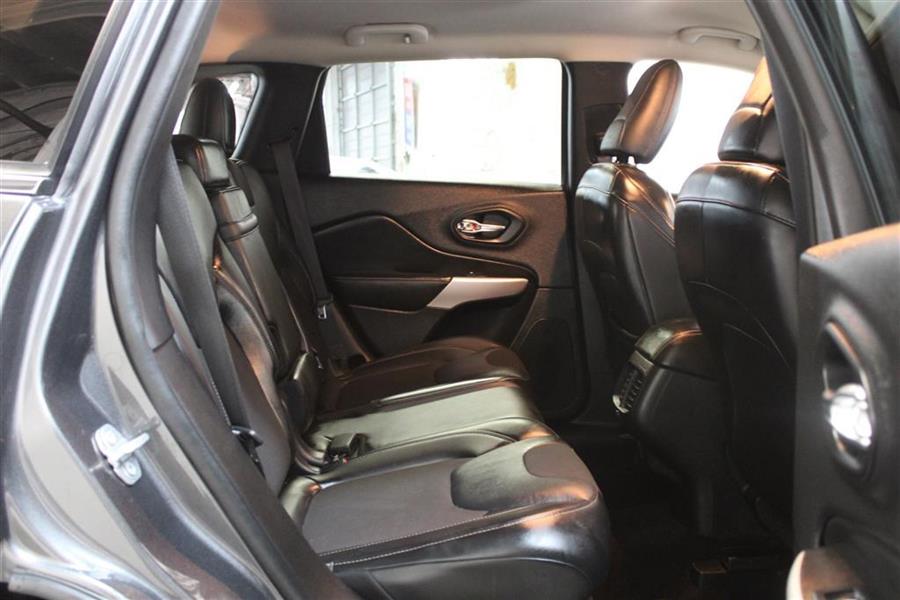 2018 Jeep Cherokee LATITUDE PLUS, available for sale in Paterson, New Jersey | Fast Track Motors. Paterson, New Jersey 2018 Jeep Cherokee LATITUDE PLUS, available for sale in Paterson, New Jersey | Fast Track Motors. Paterson, New Jersey