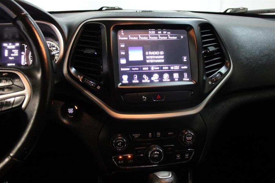2018 Jeep Cherokee LATITUDE PLUS, available for sale in Paterson, New Jersey | Fast Track Motors. Paterson, New Jersey 2018 Jeep Cherokee LATITUDE PLUS, available for sale in Paterson, New Jersey | Fast Track Motors. Paterson, New Jersey