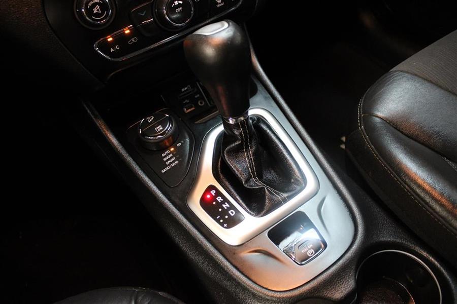 2018 Jeep Cherokee LATITUDE PLUS, available for sale in Paterson, New Jersey | Fast Track Motors. Paterson, New Jersey 2018 Jeep Cherokee LATITUDE PLUS, available for sale in Paterson, New Jersey | Fast Track Motors. Paterson, New Jersey