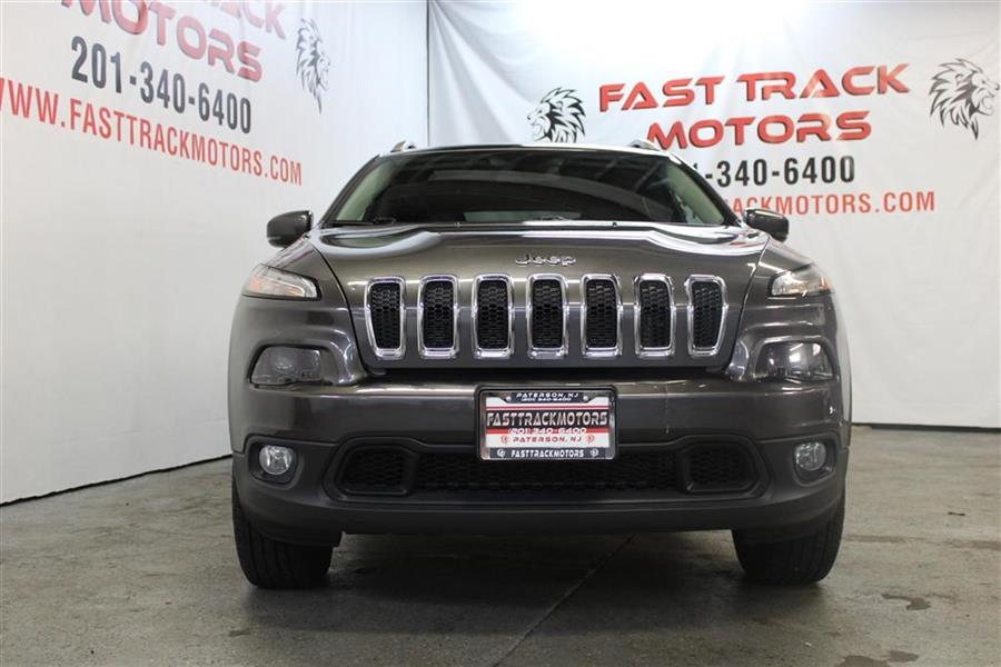 2018 Jeep Cherokee LATITUDE PLUS, available for sale in Paterson, New Jersey | Fast Track Motors. Paterson, New Jersey 2018 Jeep Cherokee LATITUDE PLUS, available for sale in Paterson, New Jersey | Fast Track Motors. Paterson, New Jersey