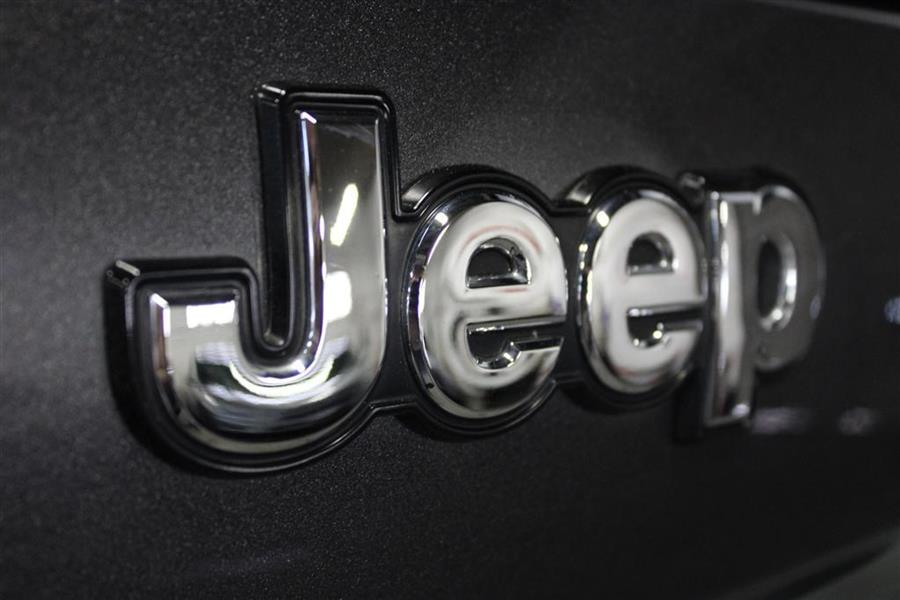 2018 Jeep Cherokee LATITUDE PLUS, available for sale in Paterson, New Jersey | Fast Track Motors. Paterson, New Jersey 2018 Jeep Cherokee LATITUDE PLUS, available for sale in Paterson, New Jersey | Fast Track Motors. Paterson, New Jersey