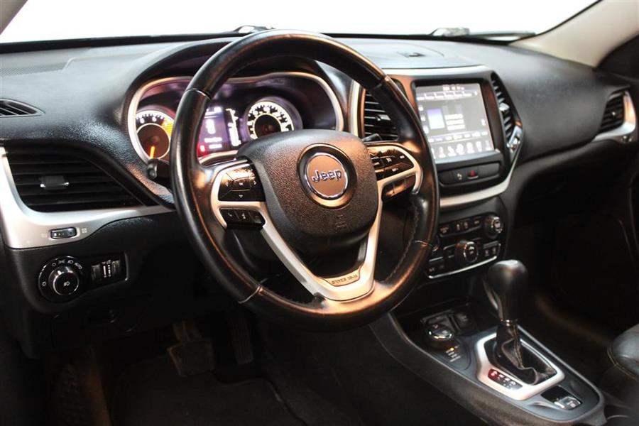 2018 Jeep Cherokee LATITUDE PLUS, available for sale in Paterson, New Jersey | Fast Track Motors. Paterson, New Jersey 2018 Jeep Cherokee LATITUDE PLUS, available for sale in Paterson, New Jersey | Fast Track Motors. Paterson, New Jersey